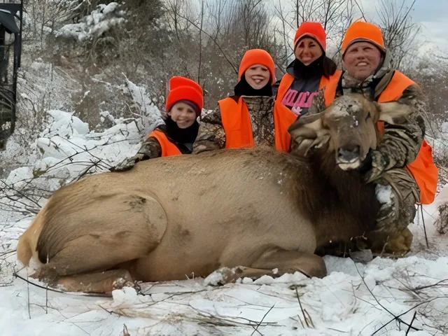 Kentucky Elk customer harvest photo from TLC Outfitters