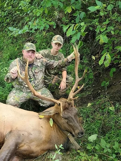 Kentucky Elk customer harvest photo from TLC Outfitters