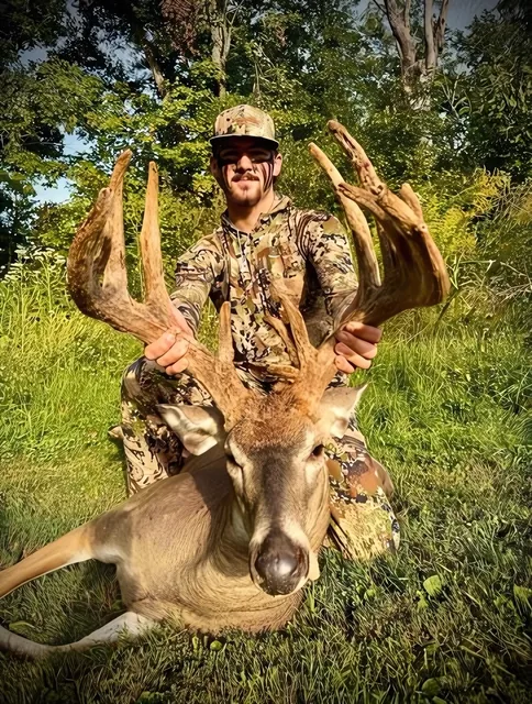 Whitetail customer harvest photo from TLC Outfitters