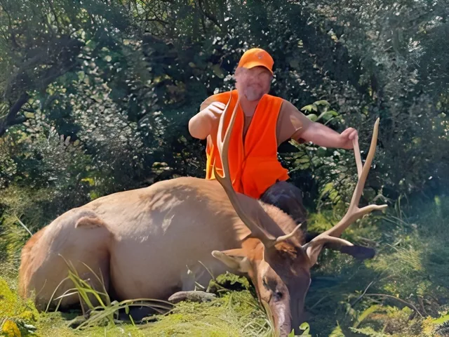 Kentucky Elk customer harvest photo from TLC Outfitters